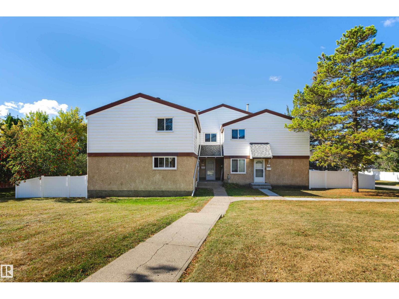 5b Twin Tc Nw Nw, Edmonton, Alberta  T6K 1V4 - Photo 2 - E4459891