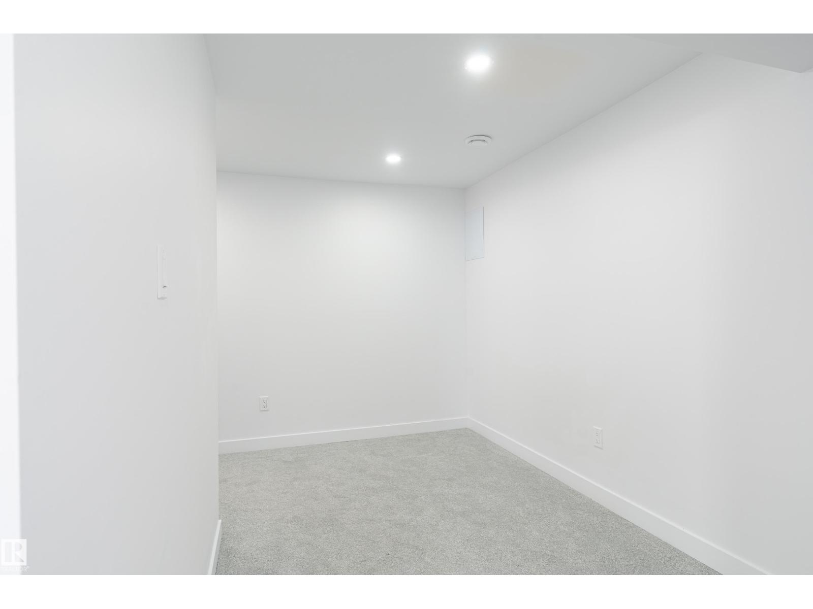 5b Twin Tc Nw Nw, Edmonton, Alberta  T6K 1V4 - Photo 32 - E4459891