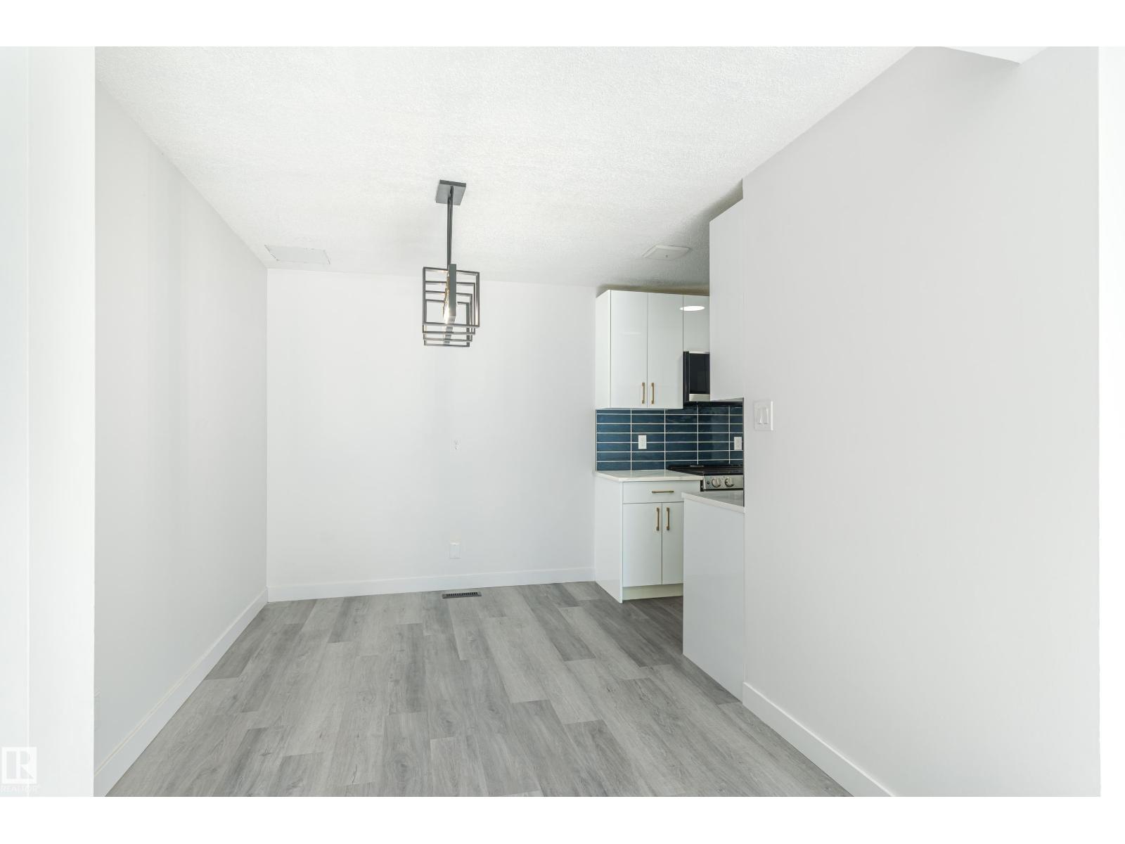 5b Twin Tc Nw Nw, Edmonton, Alberta  T6K 1V4 - Photo 5 - E4459891