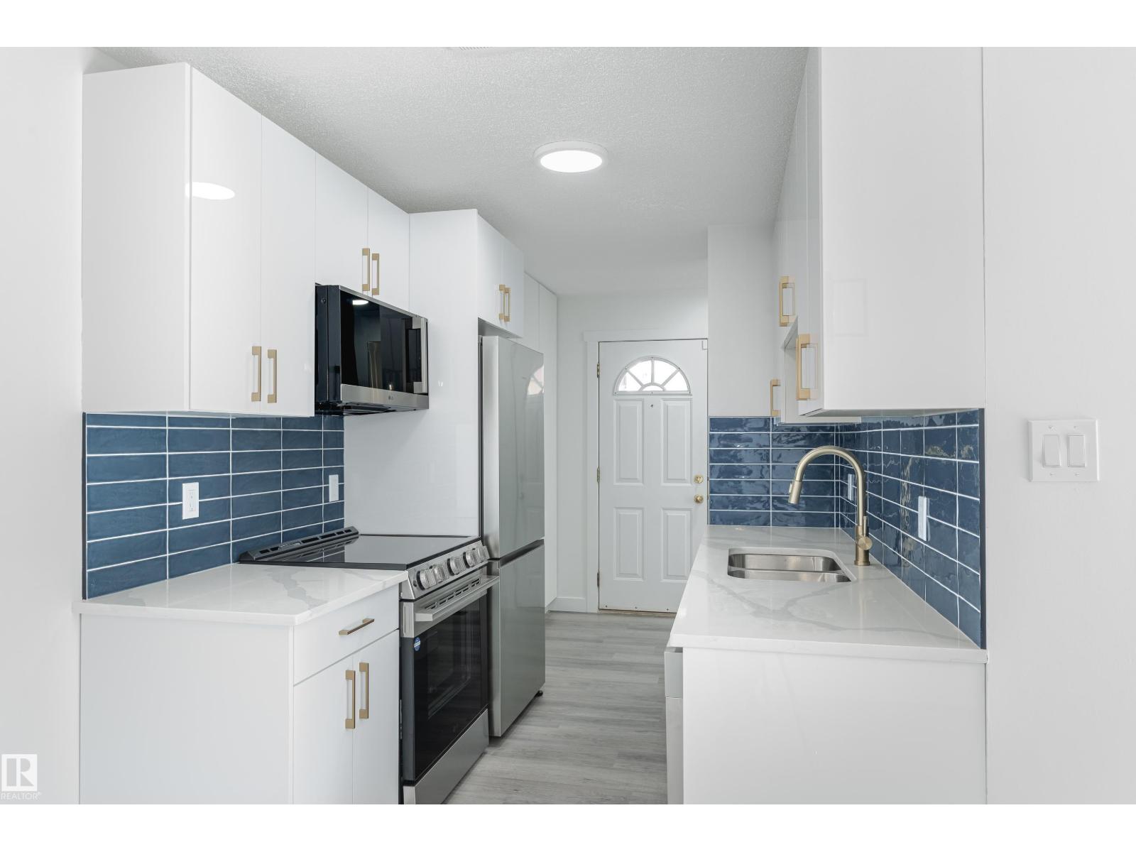 5b Twin Tc Nw Nw, Edmonton, Alberta  T6K 1V4 - Photo 8 - E4459891