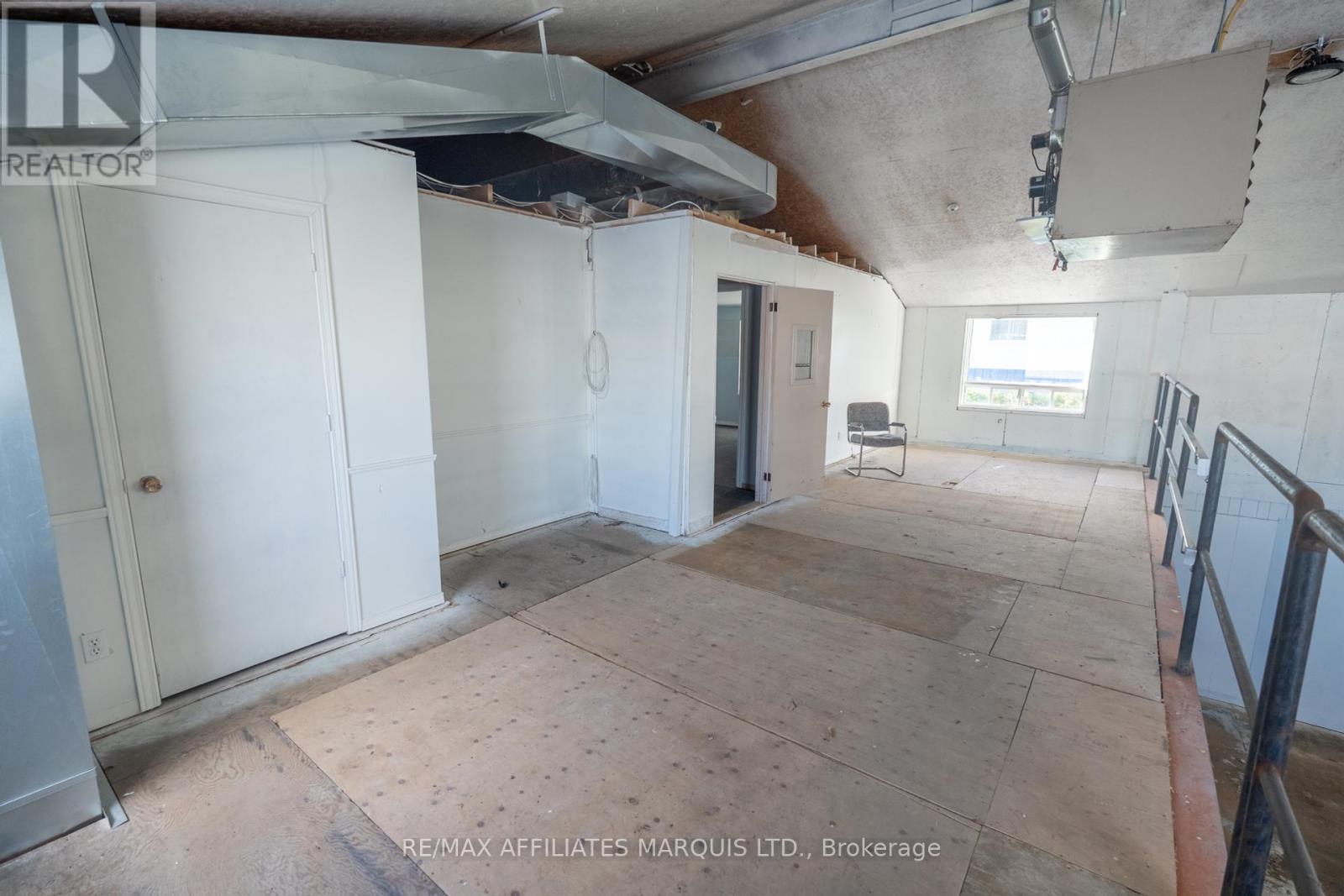 1397 Rosemount Avenue, Cornwall, Ontario  K6J 3E5 - Photo 11 - X12430930