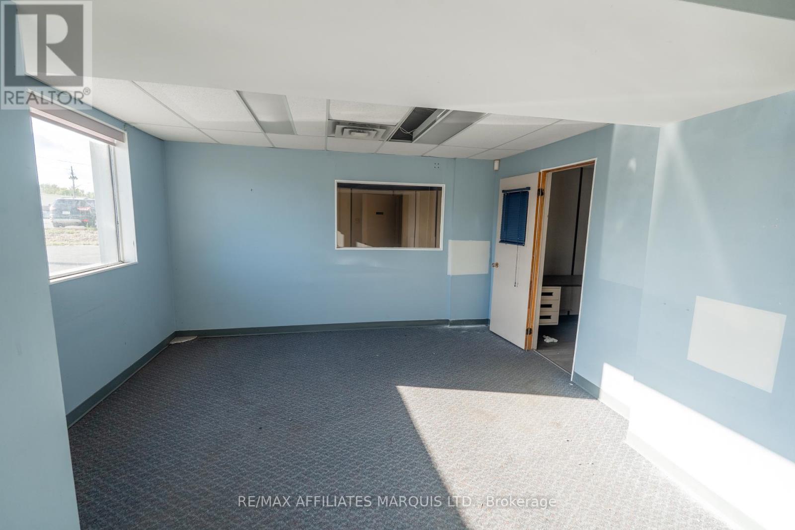 1397 Rosemount Avenue, Cornwall, Ontario  K6J 3E5 - Photo 5 - X12430930