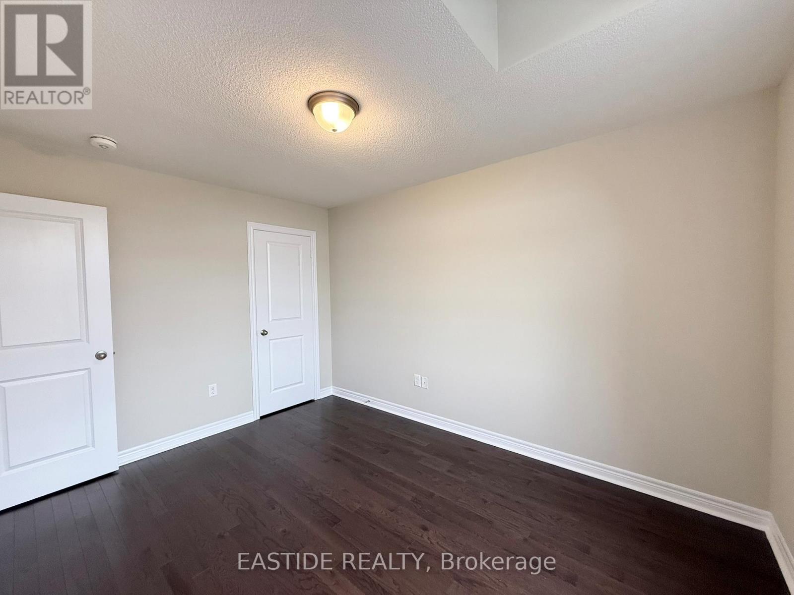116 Finegan Circle, Brampton, Ontario  L7A 0B7 - Photo 21 - W12430927