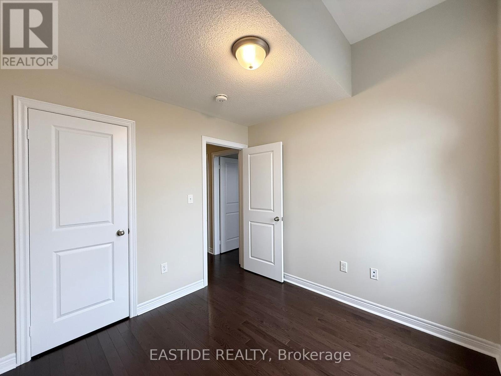 116 Finegan Circle, Brampton, Ontario  L7A 0B7 - Photo 25 - W12430927