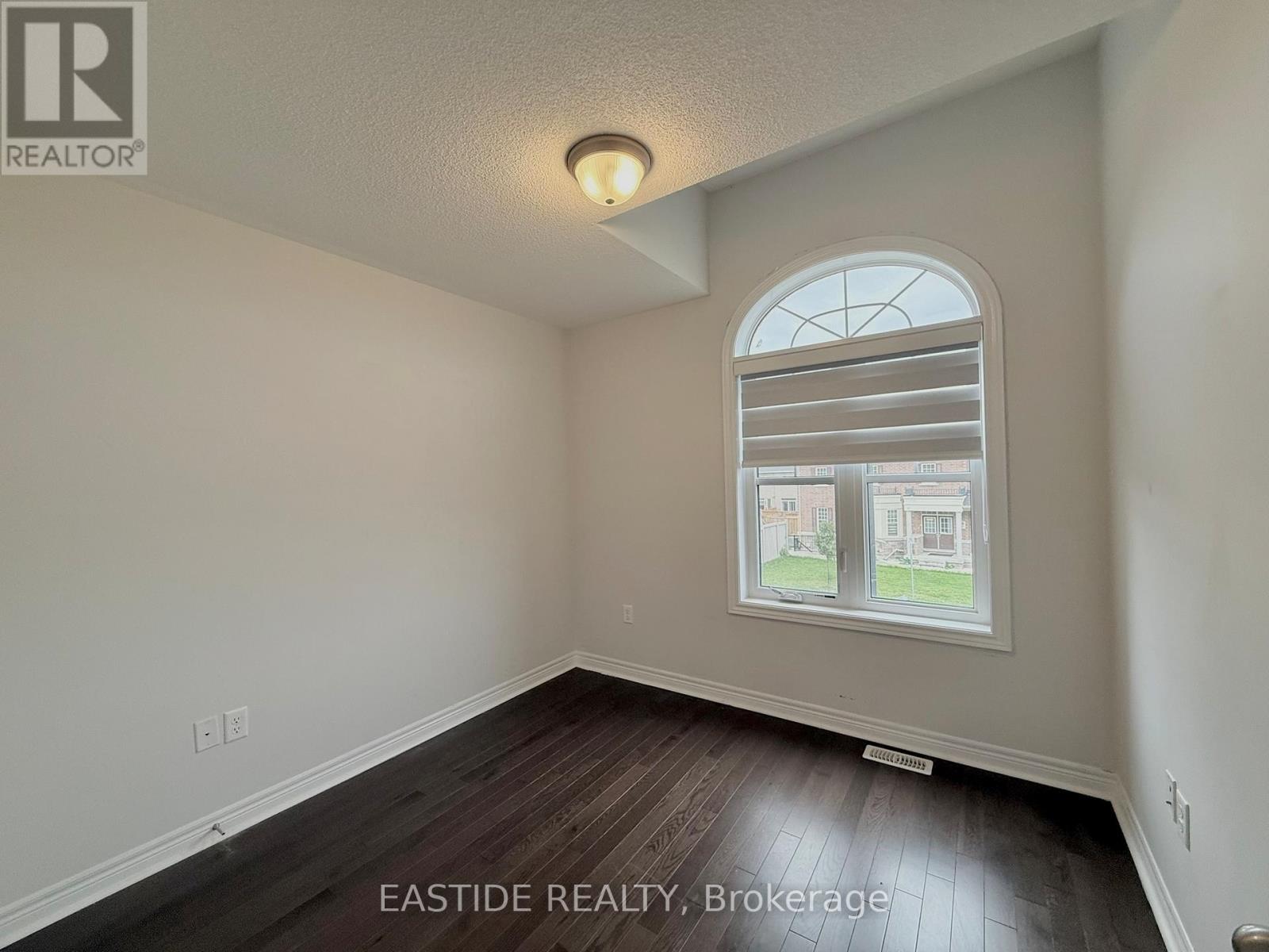 118 Finegan Circle, Brampton, Ontario  L7A 4Z9 - Photo 17 - W12430928