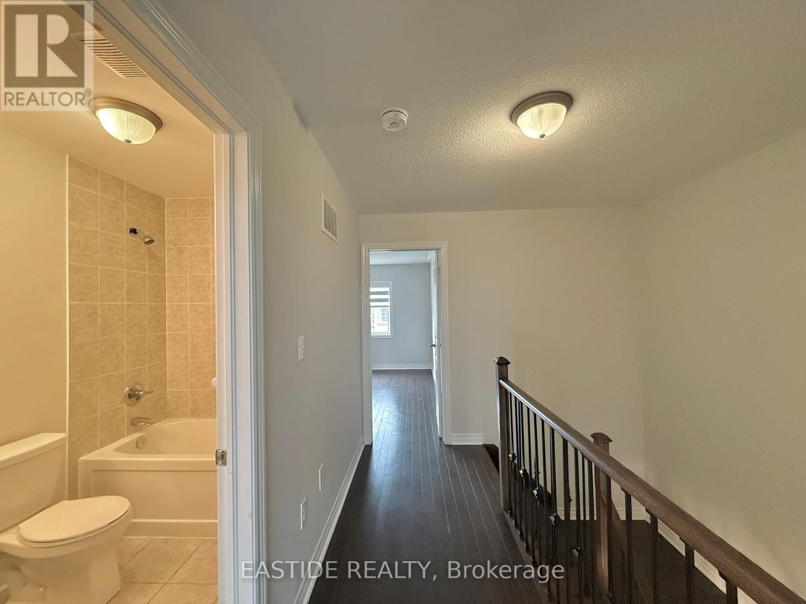 118 Finegan Circle, Brampton, Ontario  L7A 4Z9 - Photo 20 - W12430928