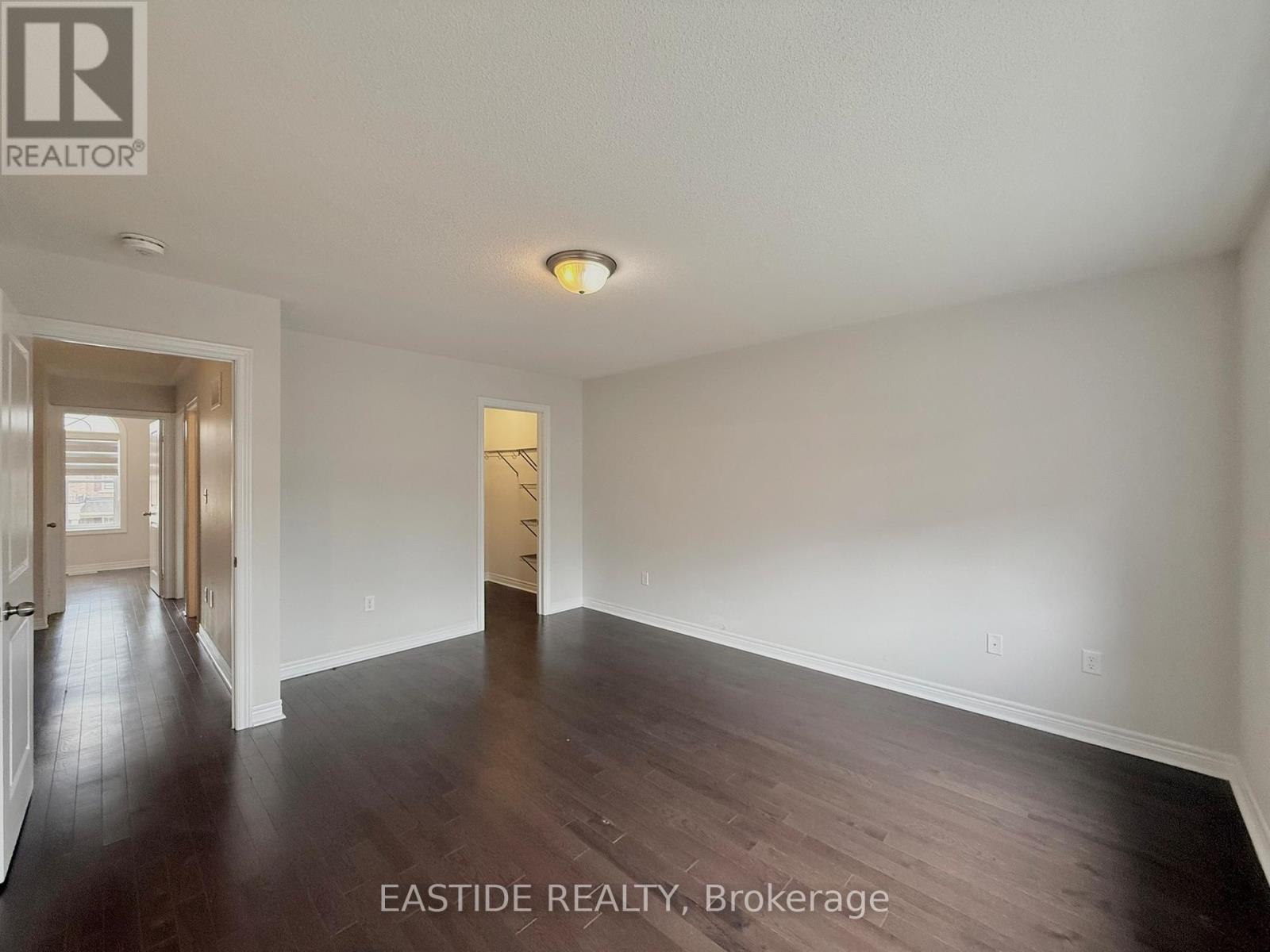 118 Finegan Circle, Brampton, Ontario  L7A 4Z9 - Photo 9 - W12430928