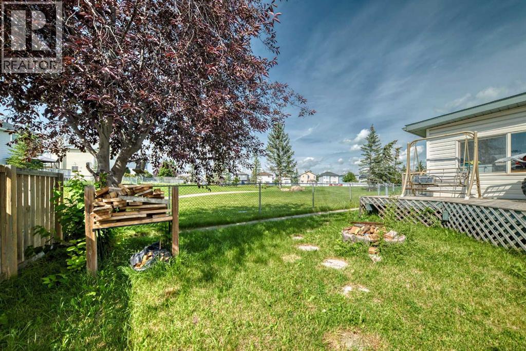 146 Saratoga Close Ne, Calgary, Alberta  T1Y 7A1 - Photo 43 - A2248949