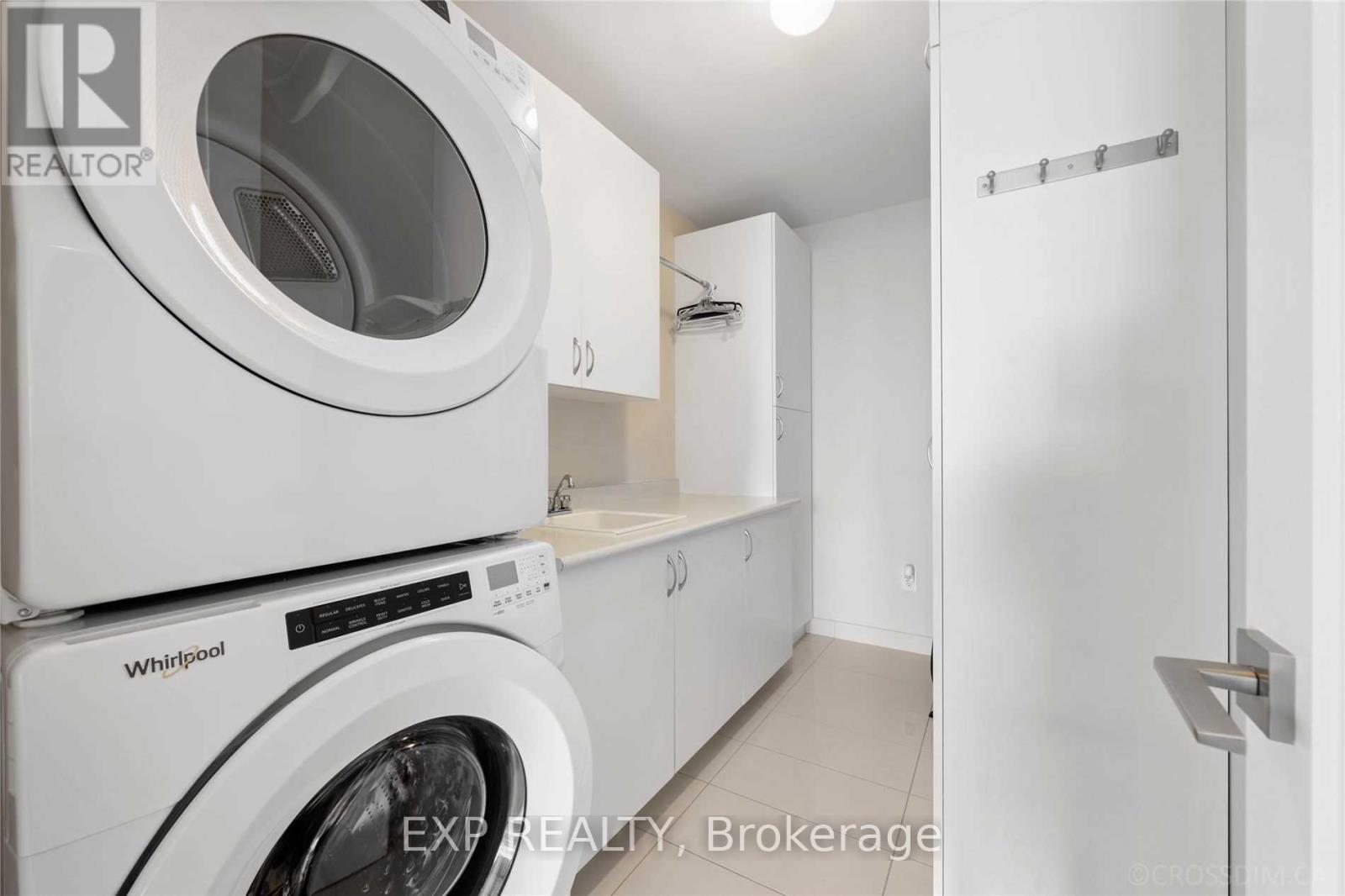 2311 - 70 Roehampton Avenue, Toronto, Ontario  M4P 1R2 - Photo 13 - C12430941