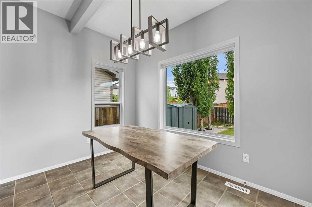 18 Royal Birch Way Nw, Calgary, Alberta  T3G 5X8 - Photo 17 - A2238246