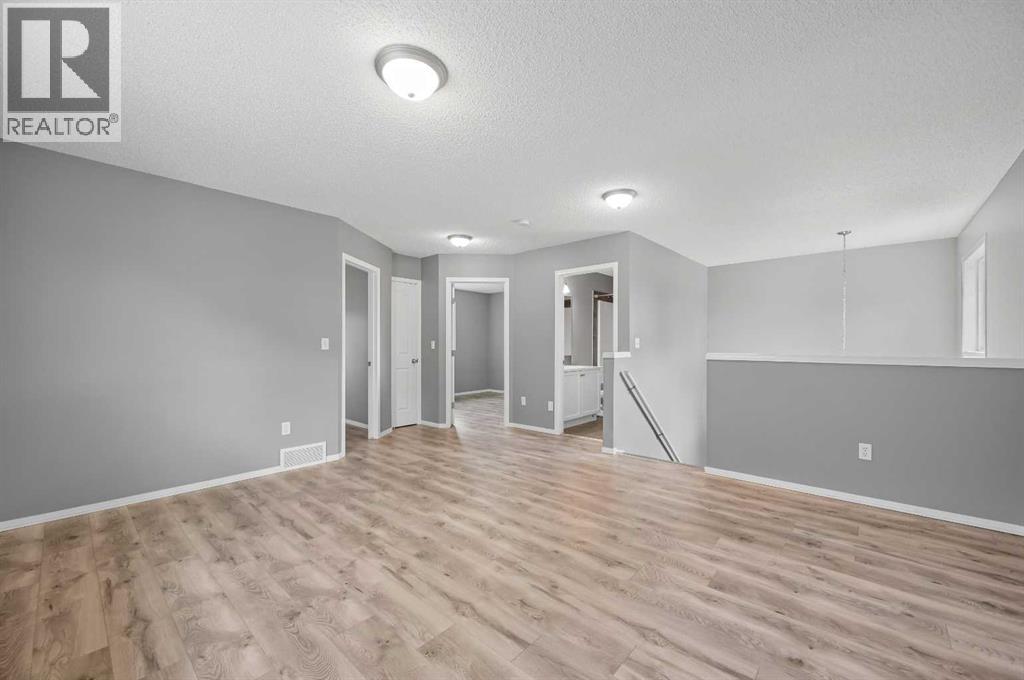 18 Royal Birch Way Nw, Calgary, Alberta  T3G 5X8 - Photo 25 - A2238246