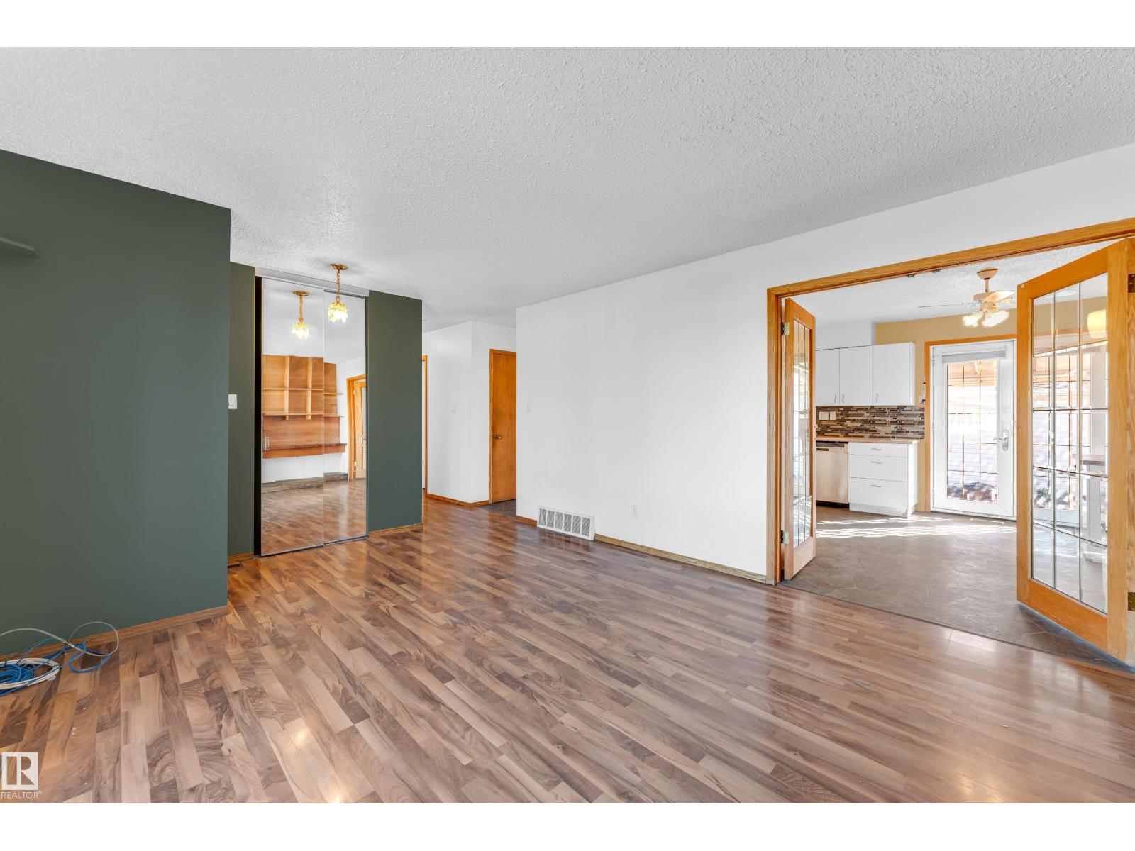 8103 14 Av Nw, Edmonton, Alberta  T6K 1X3 - Photo 18 - E4459894