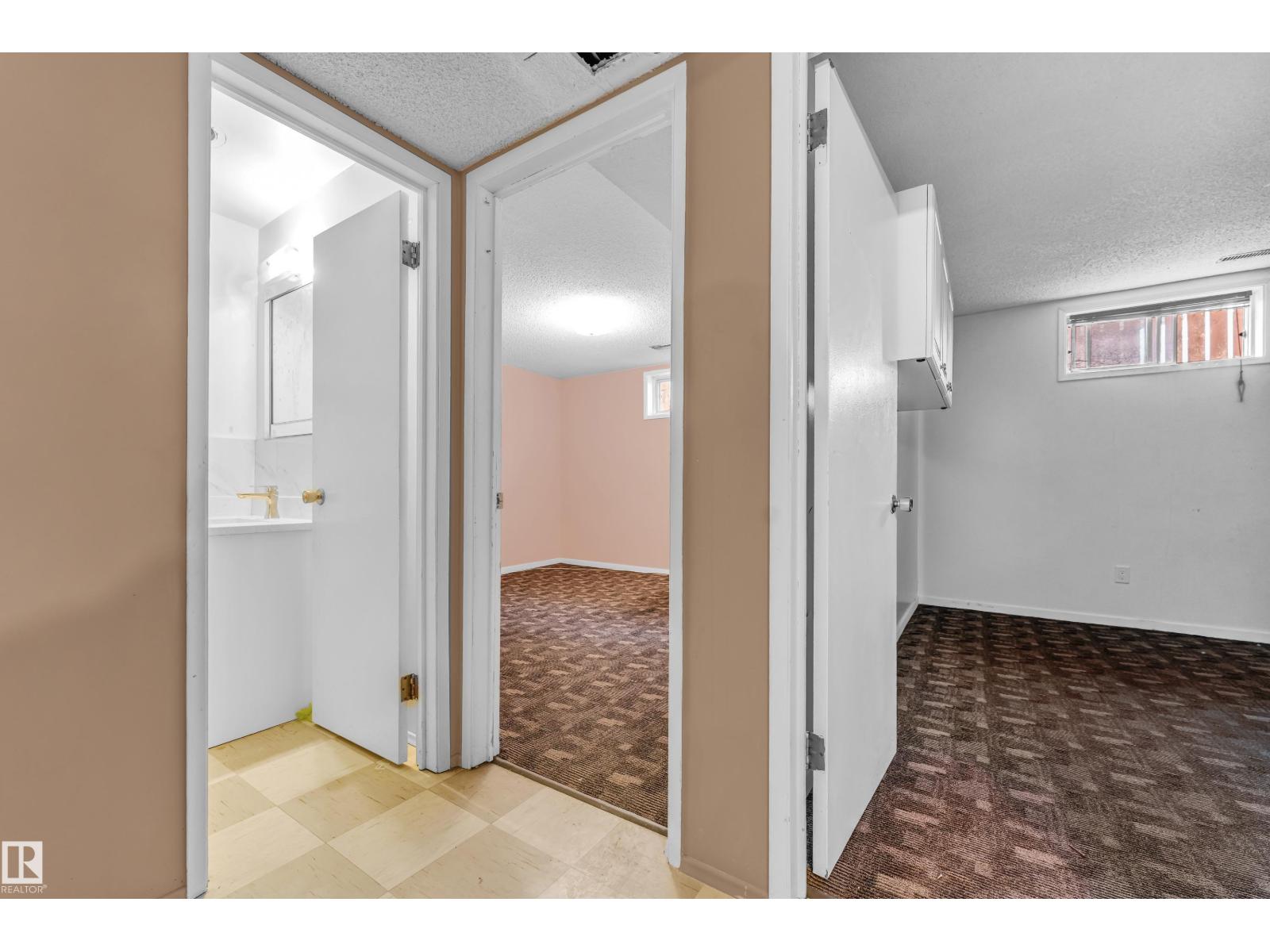 8103 14 Av Nw, Edmonton, Alberta  T6K 1X3 - Photo 39 - E4459894