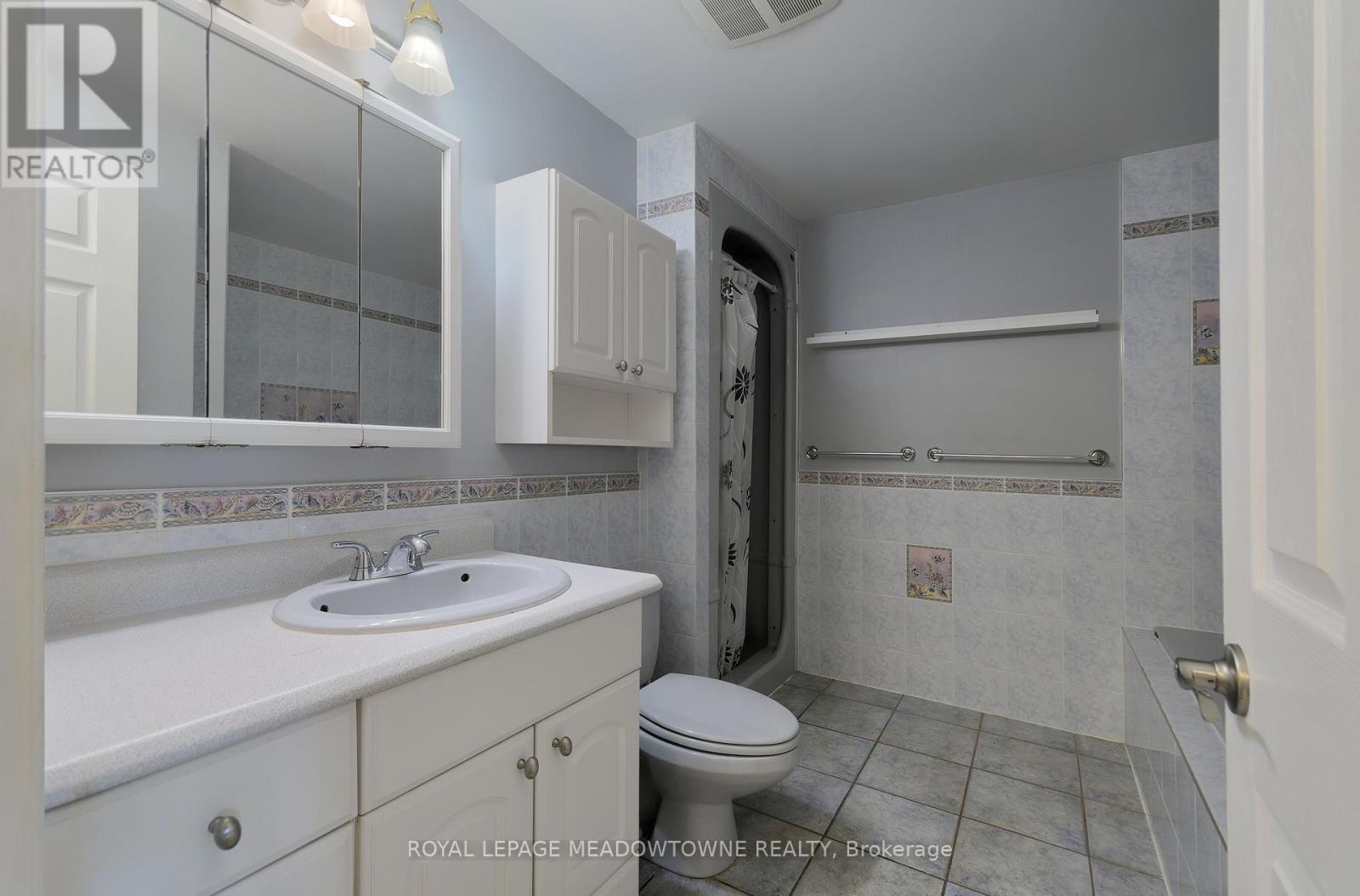 34 - 800 Upper Paradise Road, Hamilton, Ontario  L9C 7L2 - Photo 27 - X12430948
