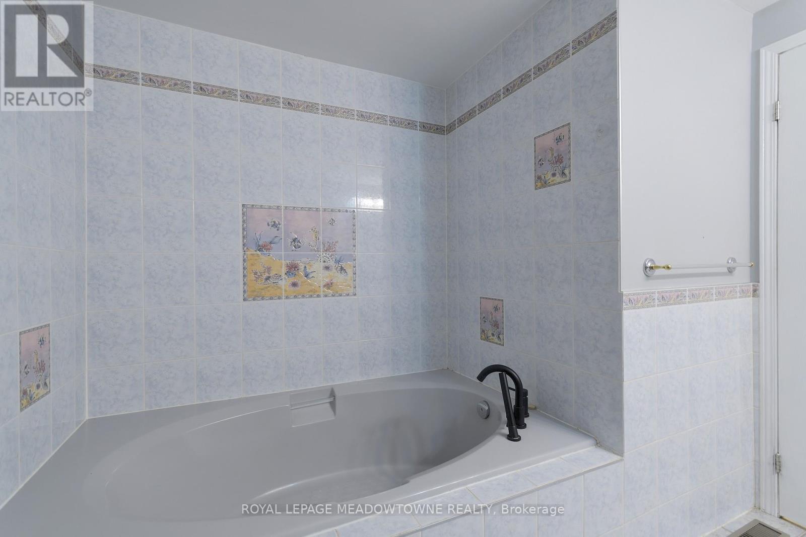 34 - 800 Upper Paradise Road, Hamilton, Ontario  L9C 7L2 - Photo 29 - X12430948