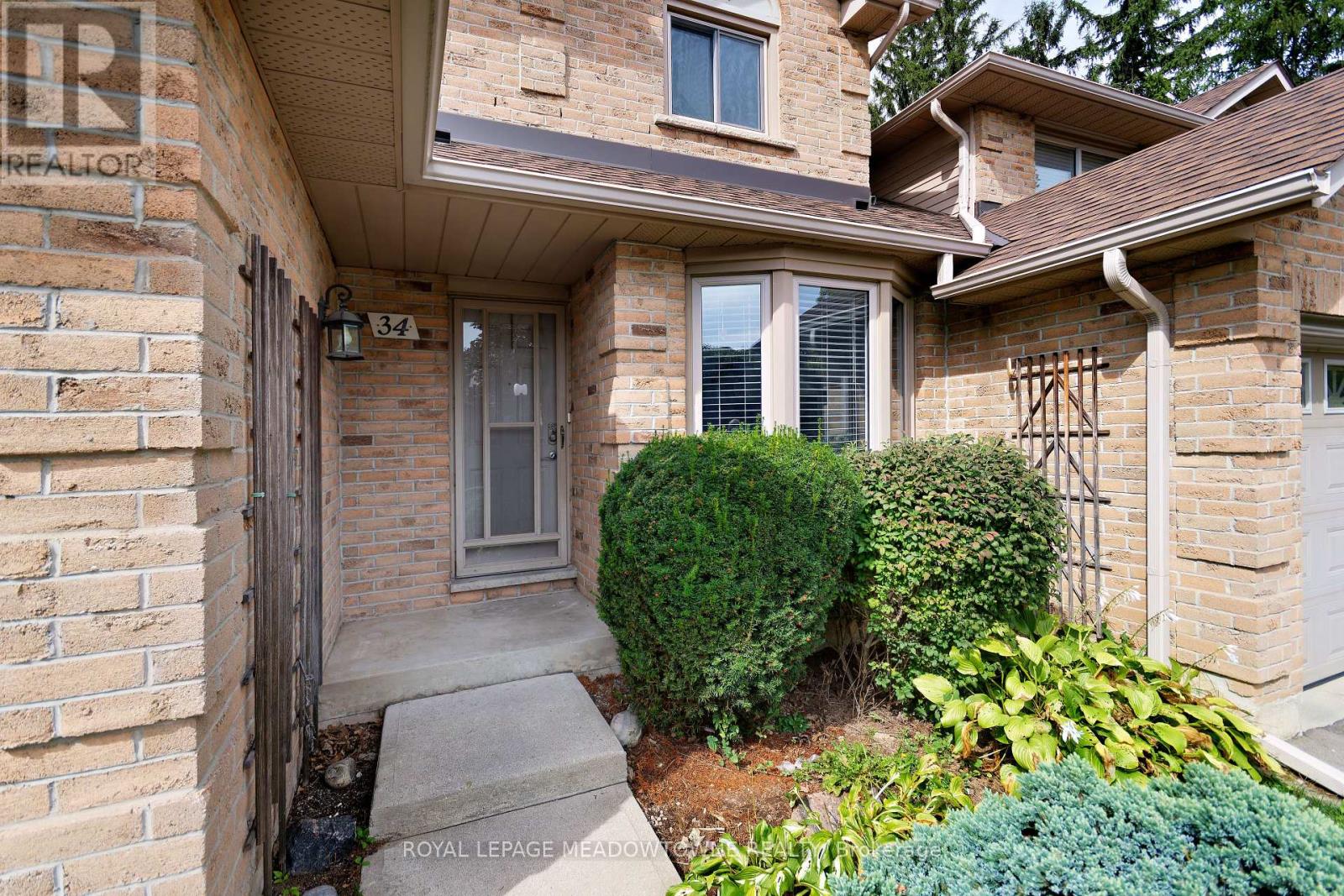 34 - 800 Upper Paradise Road, Hamilton, Ontario  L9C 7L2 - Photo 3 - X12430948