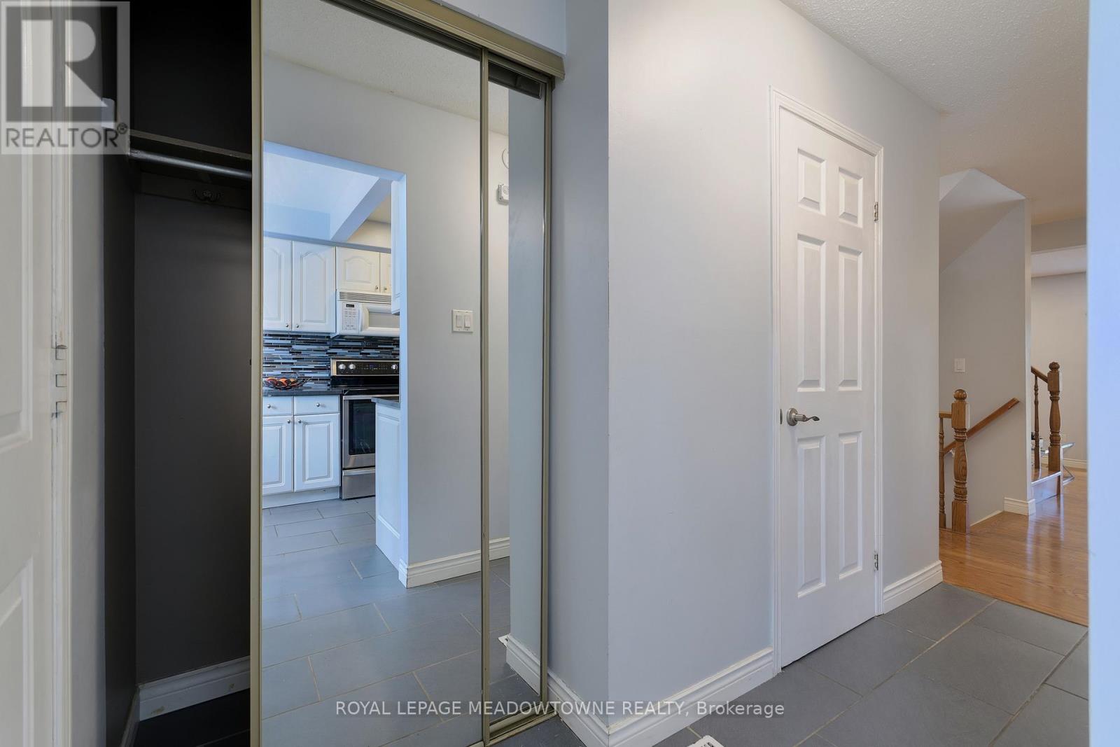 34 - 800 Upper Paradise Road, Hamilton, Ontario  L9C 7L2 - Photo 4 - X12430948