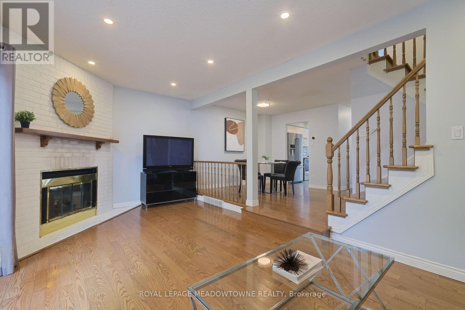34 - 800 Upper Paradise Road, Hamilton, Ontario  L9C 7L2 - Photo 6 - X12430948