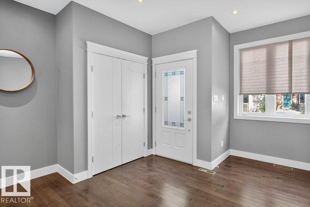 7909 105 Av Nw Nw, Edmonton, Alberta  T6A 3G9 - Photo 3 - E4459658