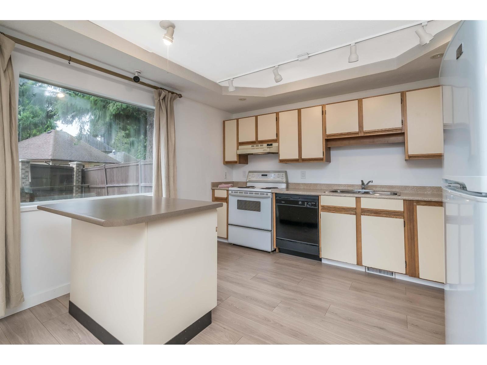 Property at 12842 72B AVENUE image 2