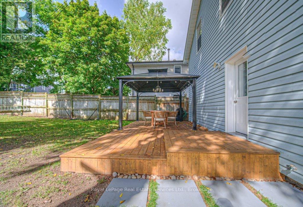 92 Adam Street, Cambridge, Ontario  N3C 2K6 - Photo 38 - X12417861