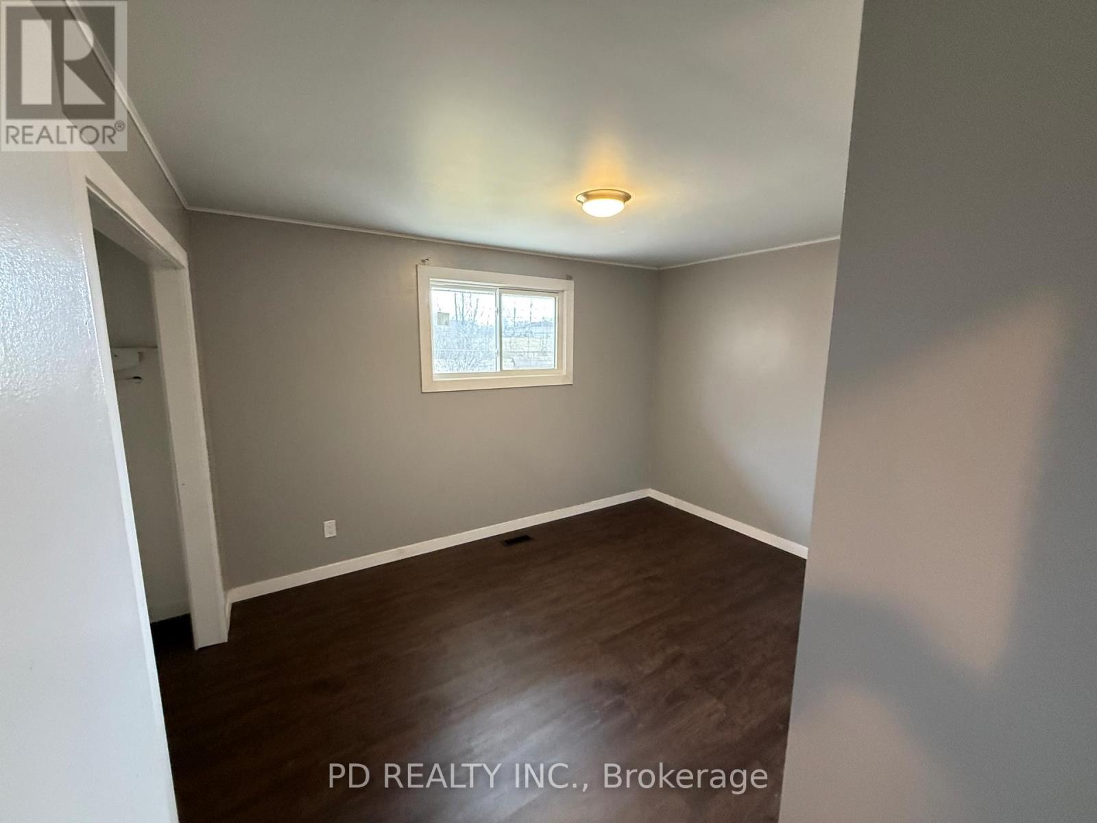 250 Cindy Lane, Essa (Angus), Ontario  L0M 1B0 - Photo 15 - N12422638