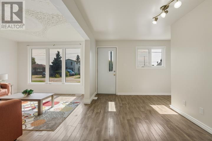 298 Hampton Road, Sault Ste. Marie, Ontario  P6C 2N7 - Photo 11 - SM252697