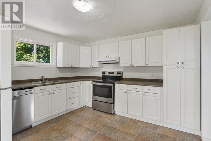 298 Hampton Road, Sault Ste. Marie, Ontario  P6C 2N7 - Photo 14 - SM252697