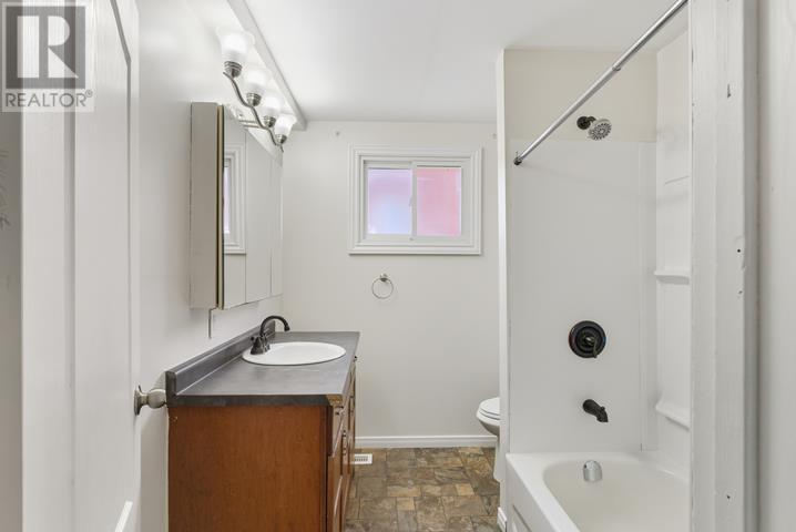 298 Hampton Road, Sault Ste. Marie, Ontario  P6C 2N7 - Photo 18 - SM252697