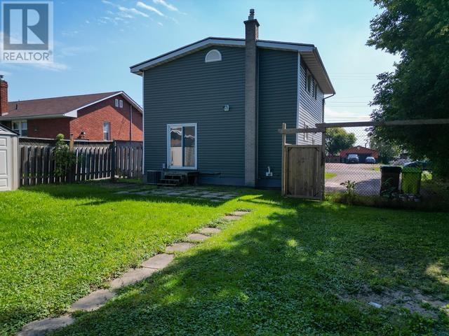 298 Hampton Road, Sault Ste. Marie, Ontario  P6C 2N7 - Photo 5 - SM252697