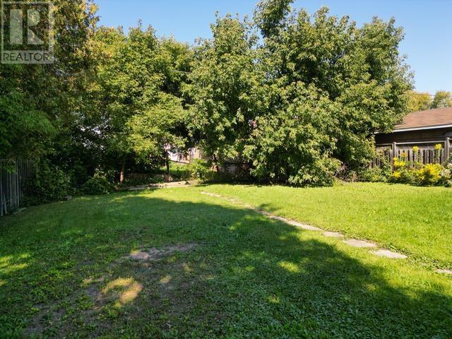 298 Hampton Road, Sault Ste. Marie, Ontario  P6C 2N7 - Photo 7 - SM252697