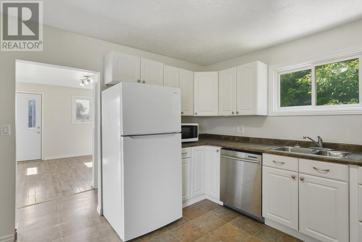 298 Hampton Road, Sault Ste. Marie, Ontario  P6C 2N7 - Photo 15 - SM252697