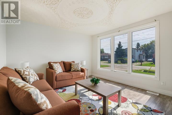 298 Hampton Road, Sault Ste. Marie, Ontario  P6C 2N7 - Photo 9 - SM252697