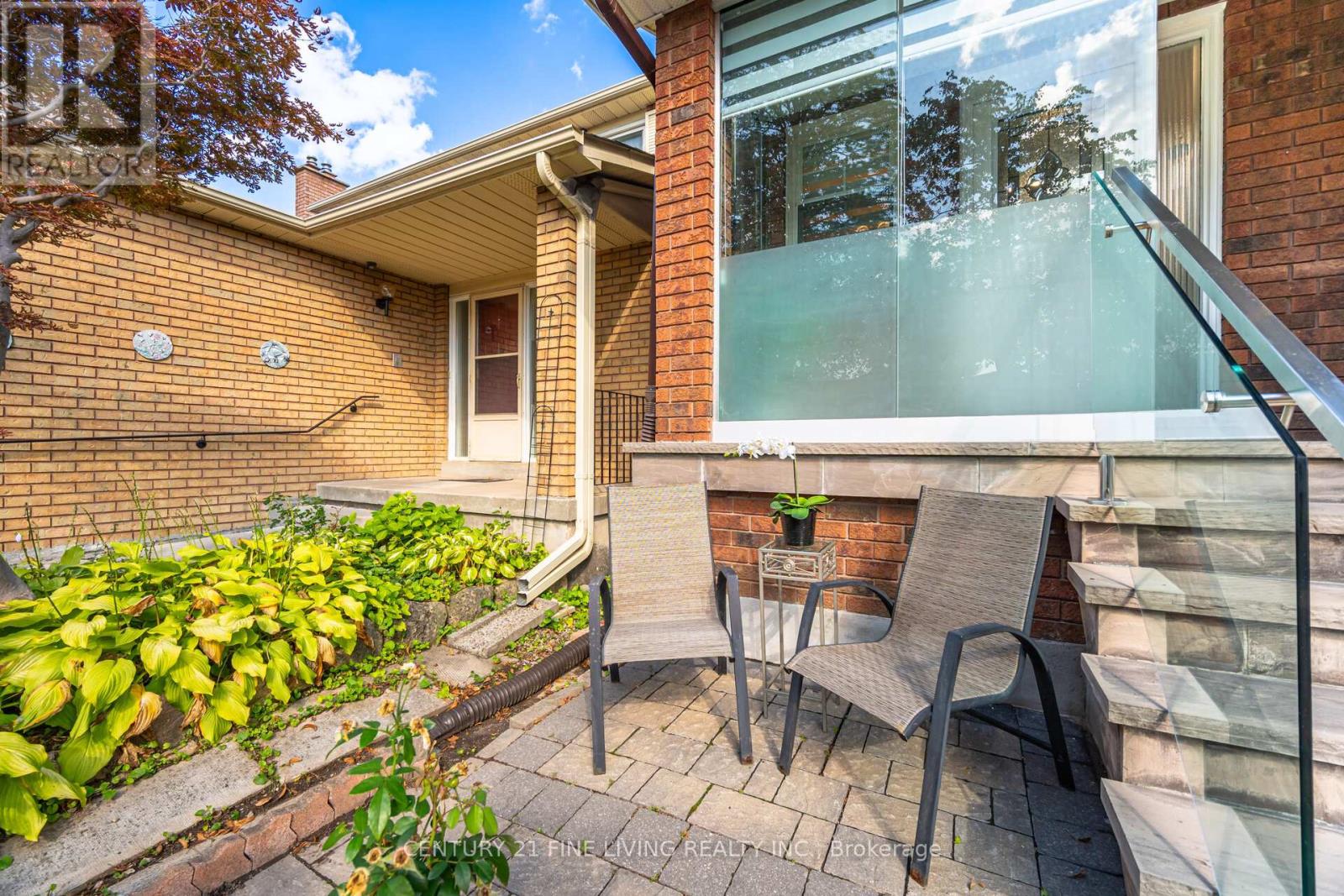 91 Wade Gate, Vaughan, Ontario  L4J 5X5 - Photo 5 - N12430954