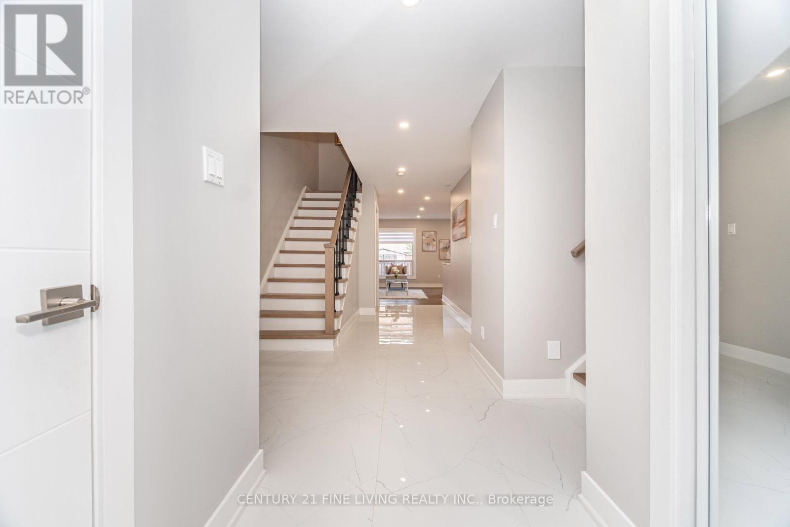 91 Wade Gate, Vaughan, Ontario  L4J 5X5 - Photo 9 - N12430954