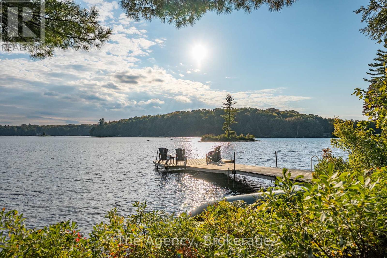 1032 Lakeshore Drive S, Bracebridge, Ontario  P1L 1X3 - Photo 2 - X12410008