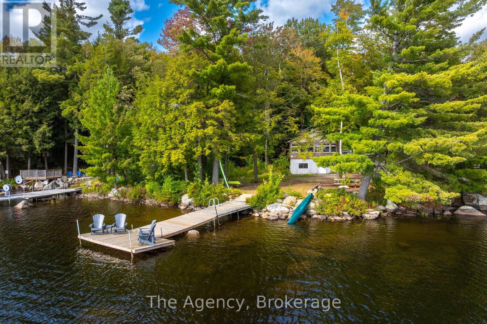 1032 Lakeshore Drive S, Bracebridge, Ontario  P1L 1X3 - Photo 3 - X12410008