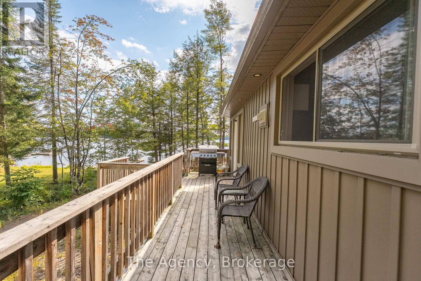 1032 Lakeshore Drive S, Bracebridge, Ontario  P1L 1X3 - Photo 32 - X12410008
