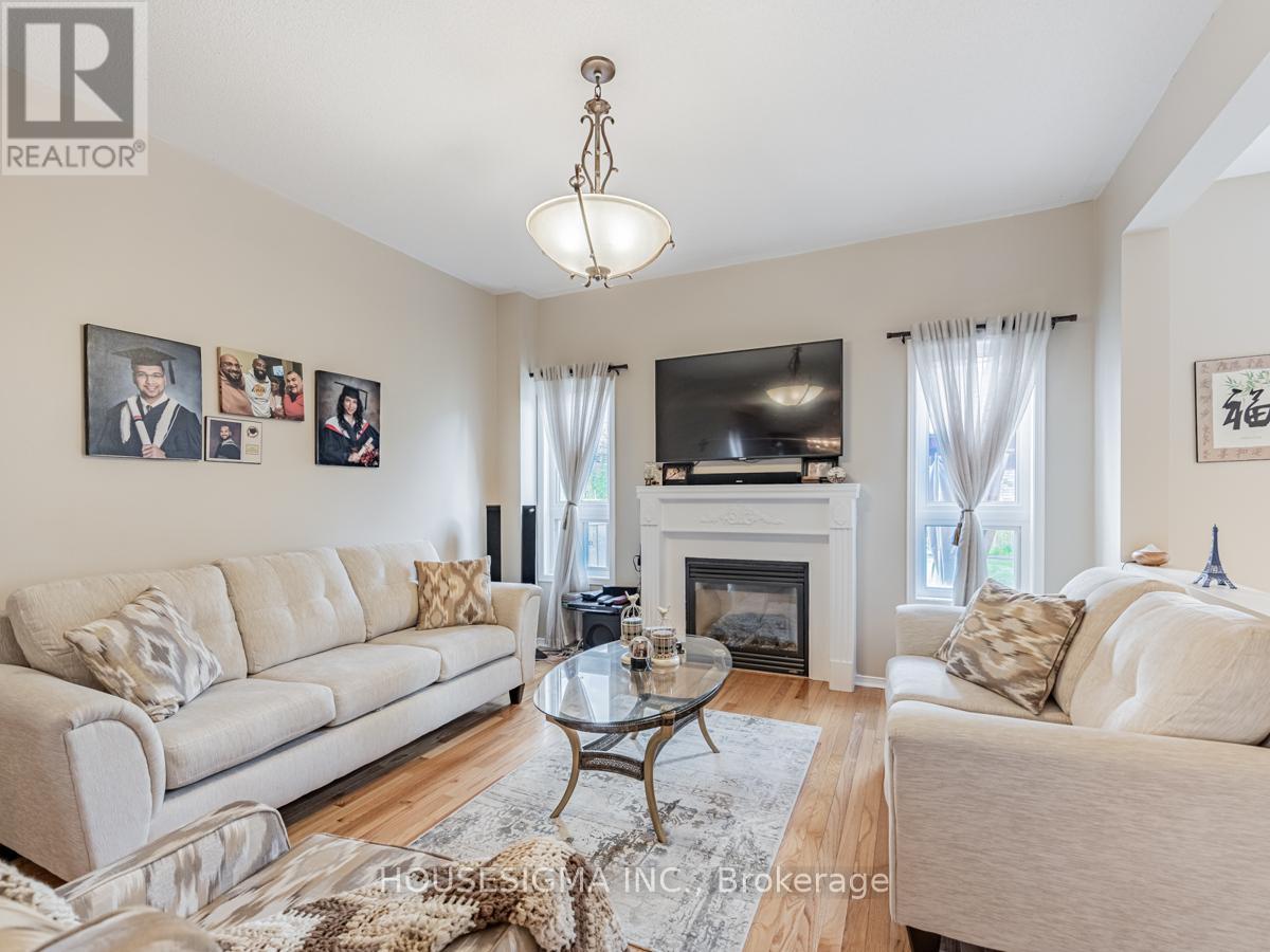 415 Hillbury Drive, Mississauga, Ontario  L5R 0B2 - Photo 11 - W12430962
