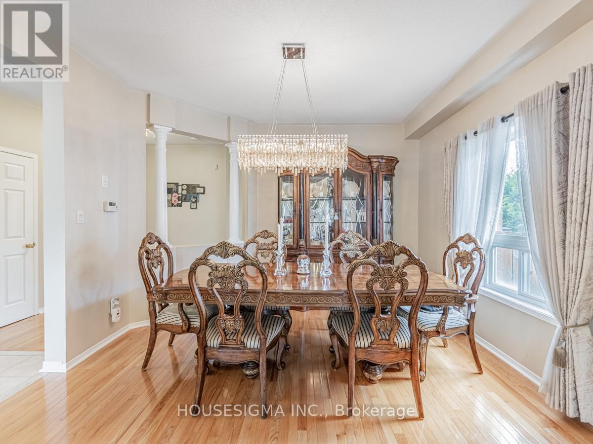 415 Hillbury Drive, Mississauga, Ontario  L5R 0B2 - Photo 13 - W12430962