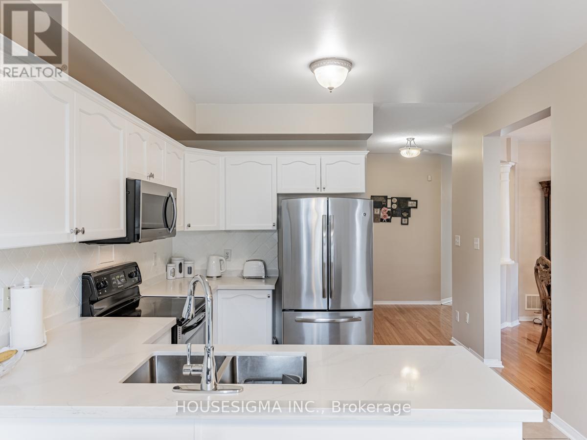 415 Hillbury Drive, Mississauga, Ontario  L5R 0B2 - Photo 17 - W12430962