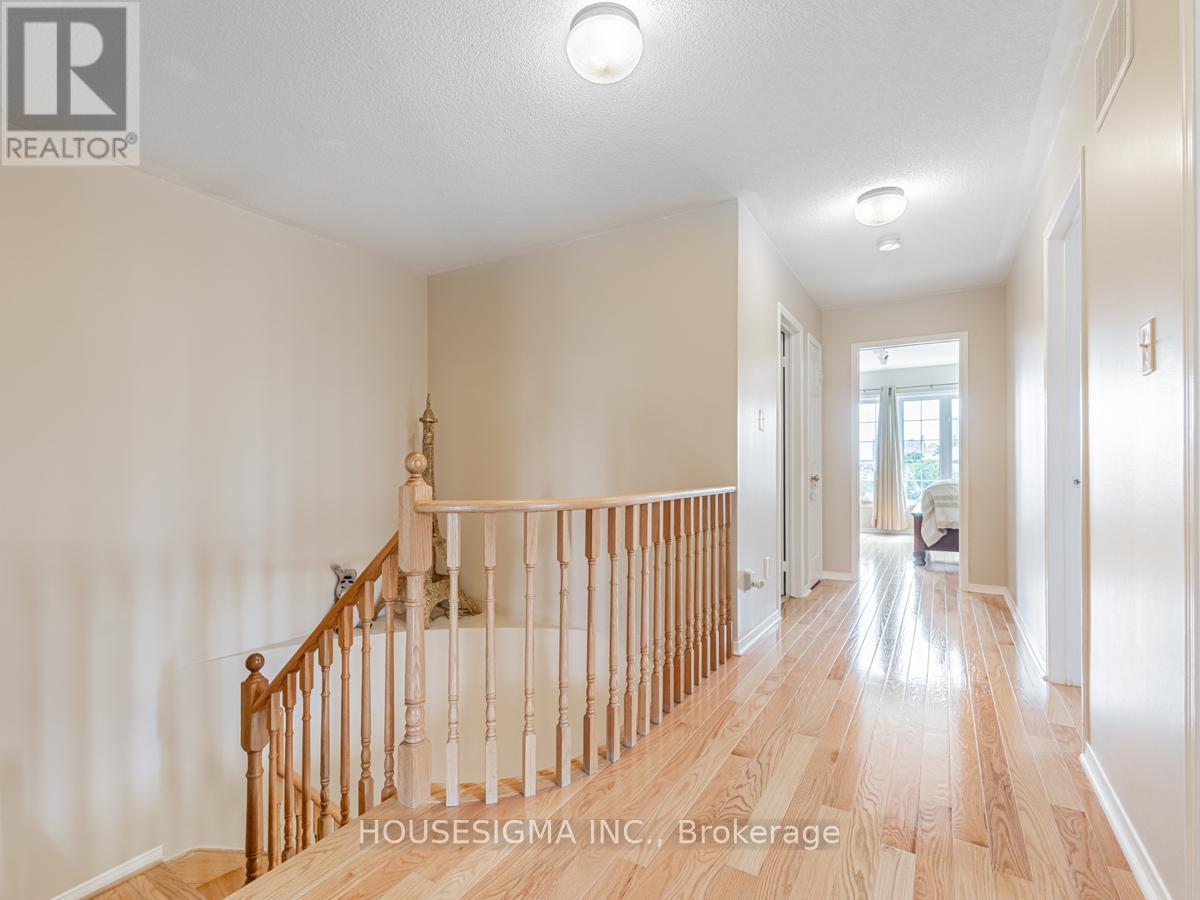415 Hillbury Drive, Mississauga, Ontario  L5R 0B2 - Photo 19 - W12430962