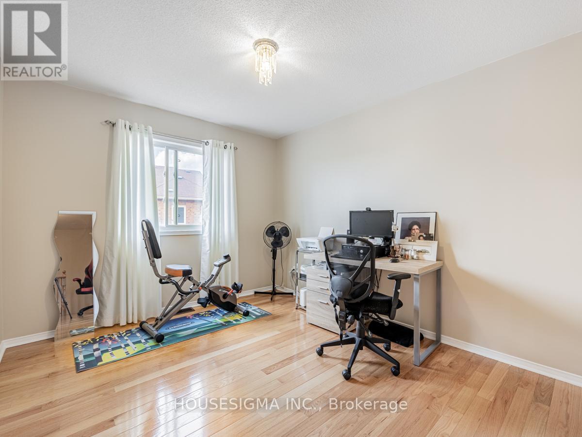 415 Hillbury Drive, Mississauga, Ontario  L5R 0B2 - Photo 26 - W12430962