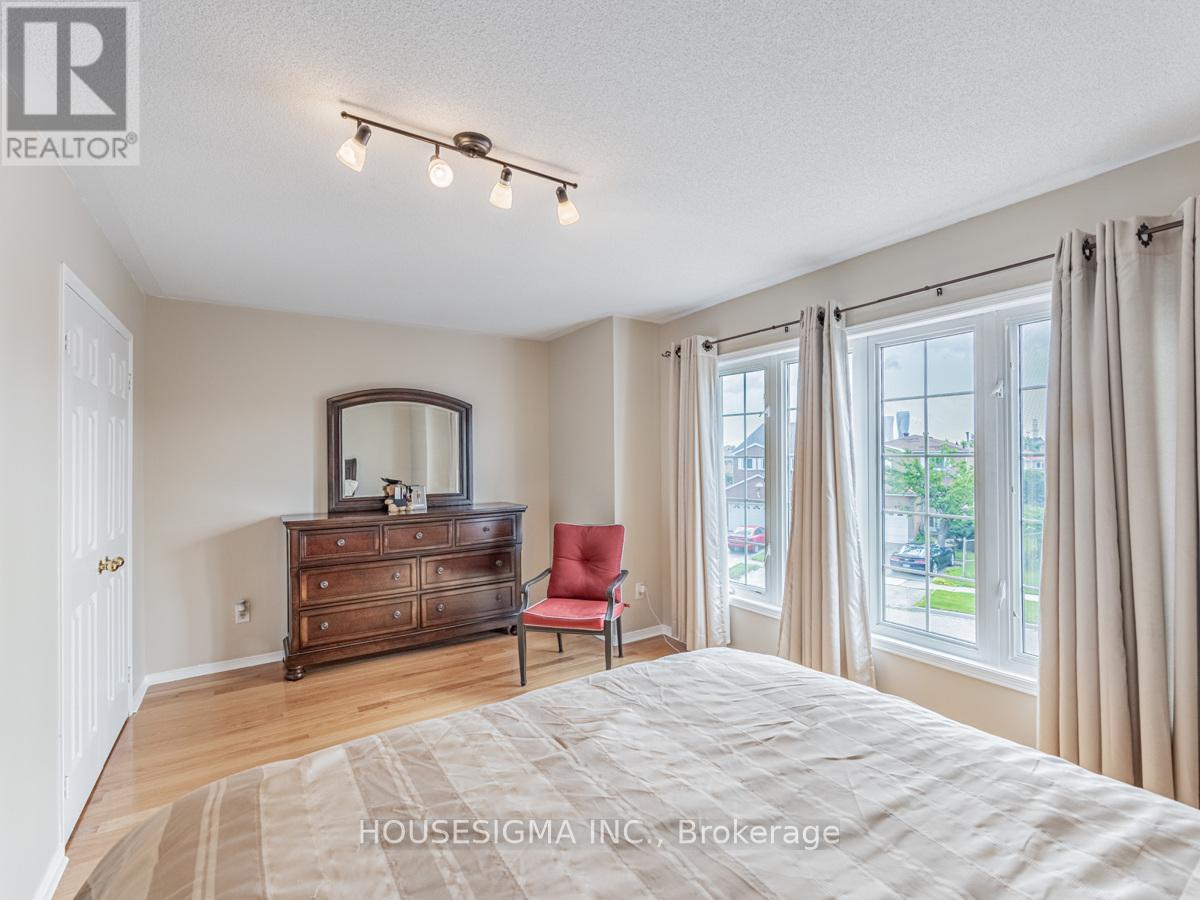 415 Hillbury Drive, Mississauga, Ontario  L5R 0B2 - Photo 29 - W12430962