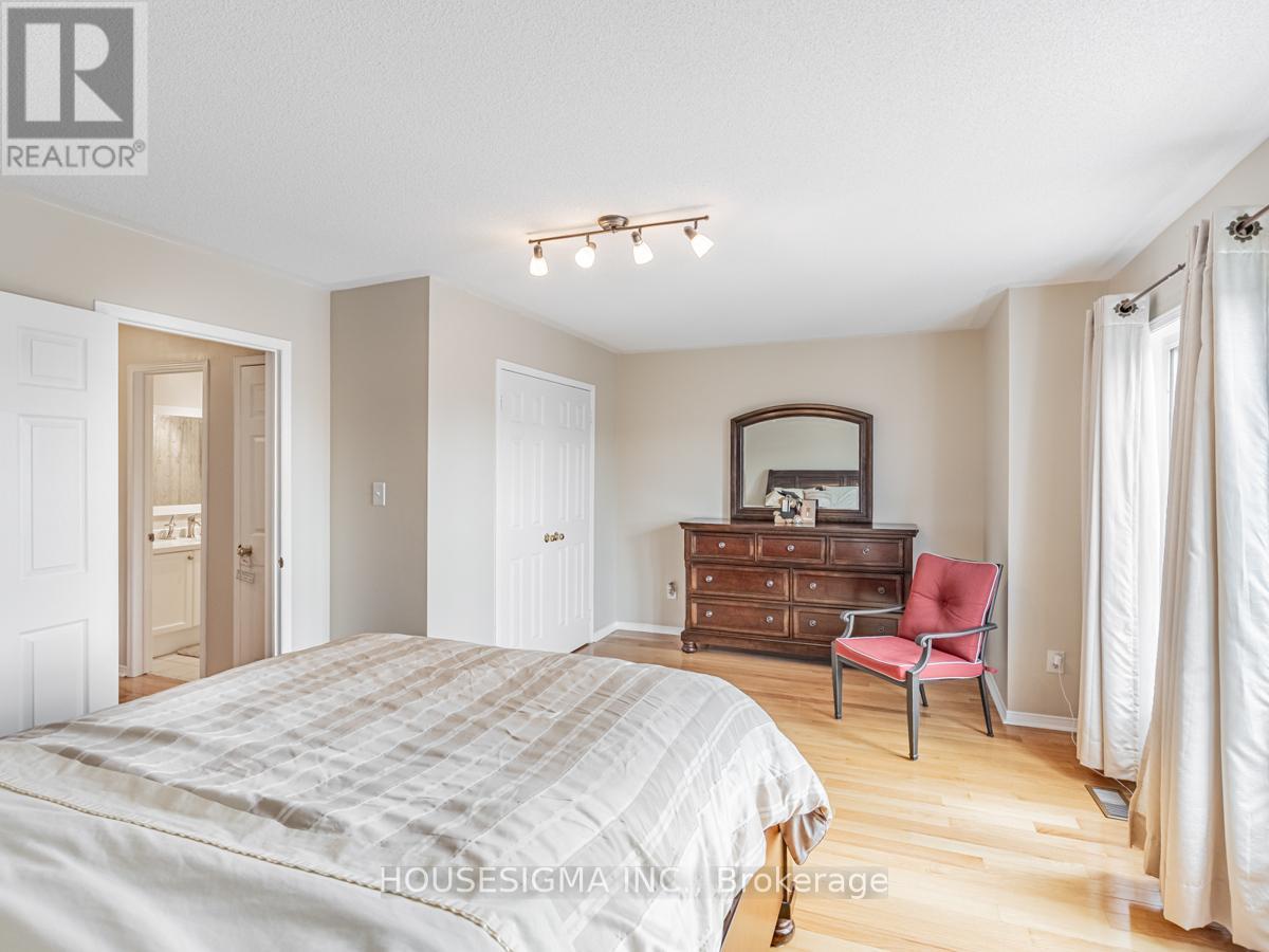 415 Hillbury Drive, Mississauga, Ontario  L5R 0B2 - Photo 30 - W12430962