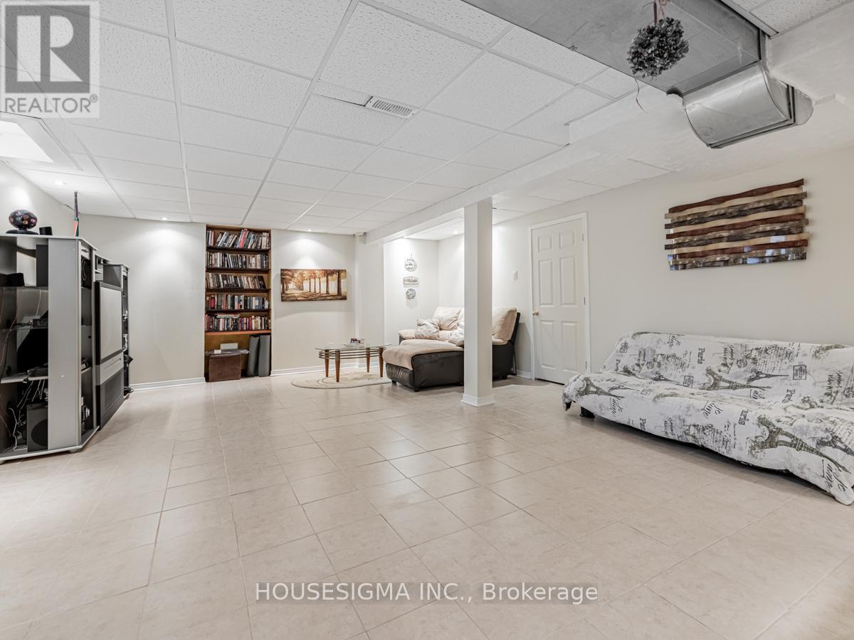 415 Hillbury Drive, Mississauga, Ontario  L5R 0B2 - Photo 32 - W12430962