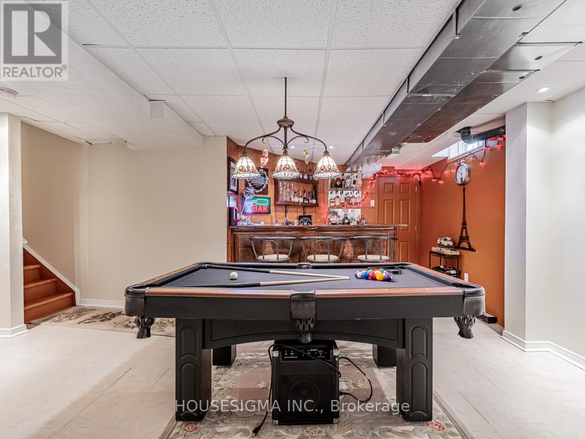 415 Hillbury Drive, Mississauga, Ontario  L5R 0B2 - Photo 35 - W12430962