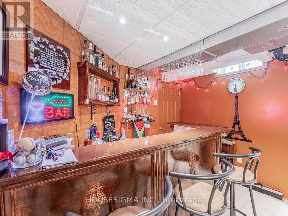 415 Hillbury Drive, Mississauga, Ontario  L5R 0B2 - Photo 37 - W12430962