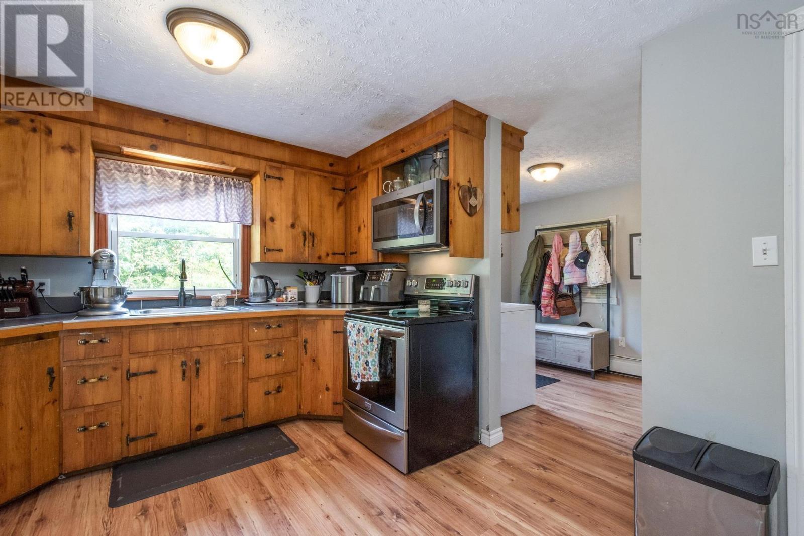 78 Lawrence Road, Windermere, Nova Scotia  B0P 1E0 - Photo 9 - 202523375