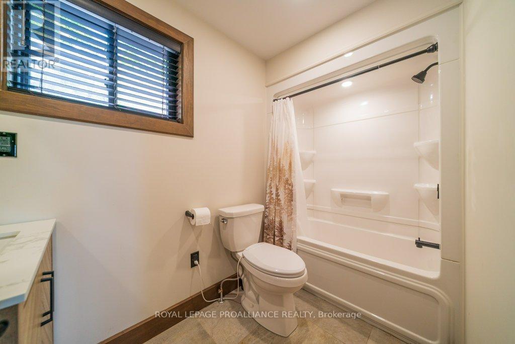 1202 Rocky Lane, Frontenac, Ontario  K0H 1K0 - Photo 18 - X12430969